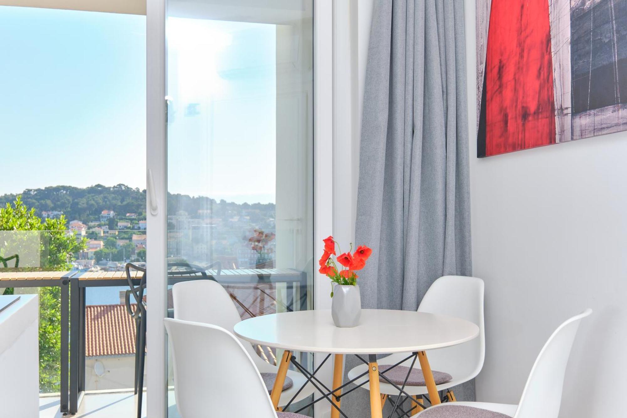 Design Apartments 3&4 Mali Losinj Exterior photo